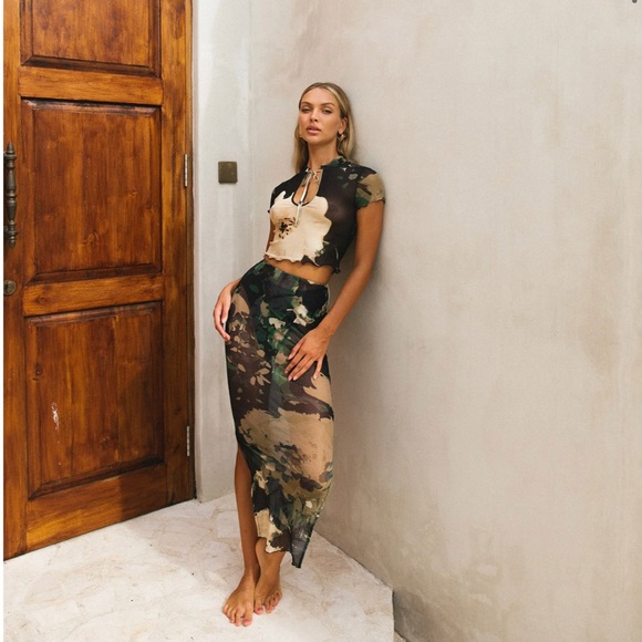 isabella quinn marilyn maxi skirt - Picture 2 of 5